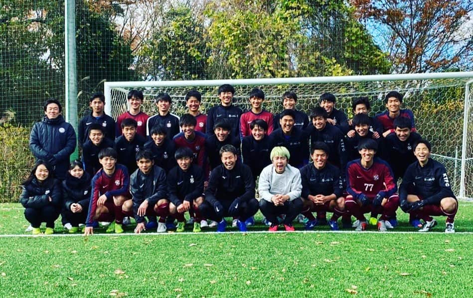 マキヒカのインスタグラム：「. 京都橘高等学校サッカー部🔥🔥 第99回全国高校サッカー選手権大会 頑張ってくださいいい!!!!😎🔥 . #監督から生徒へビッグサプライズで僕ら登場 #サプライズがリトル過ぎるのよ #僕らの使命は全員笑顔にする事それは出来た #京都橘 #全員上手い強い #全国制覇します」