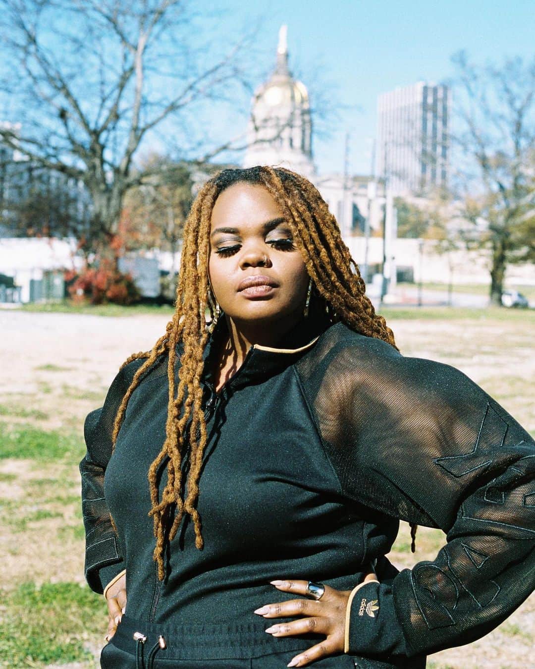 のインスタグラム：「“I’m not what I was last summer/ not who I was in the spring” - @thenoisettes  Ashlee Haze @weareivypark  📸 @j.nelsonvisuals  [my little brother is a beast with the lens] #ashleehaze #ivypark #plussizefashion」