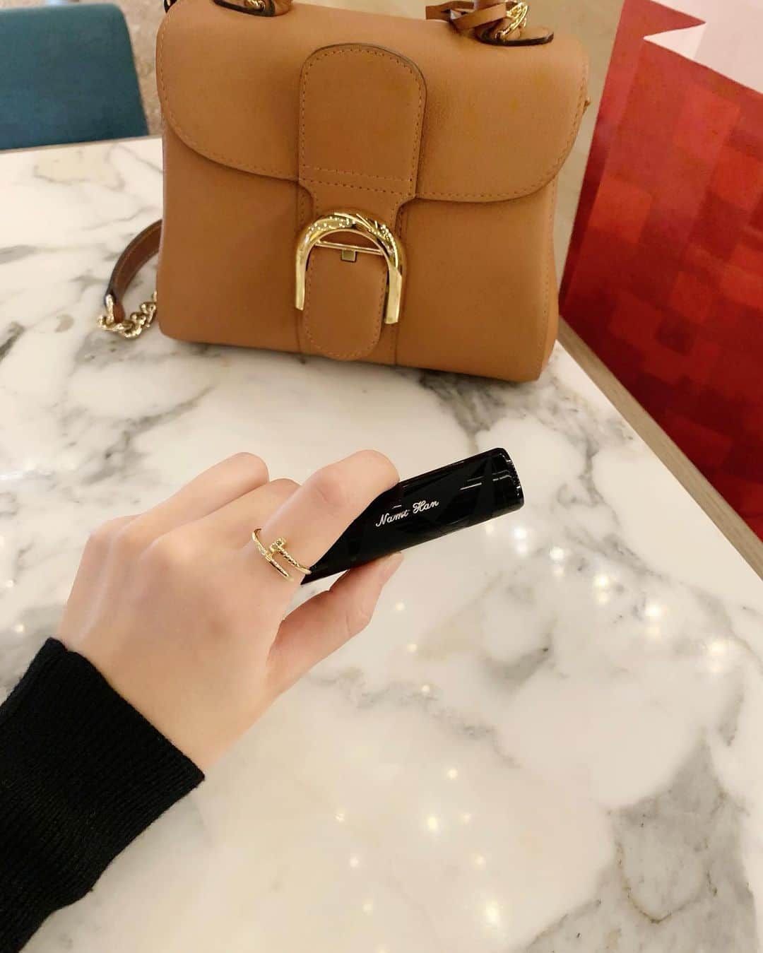 ハンナミのインスタグラム：「- さいきんお気に入りな ランコムのリップ 🎄🤍 #랑콤」