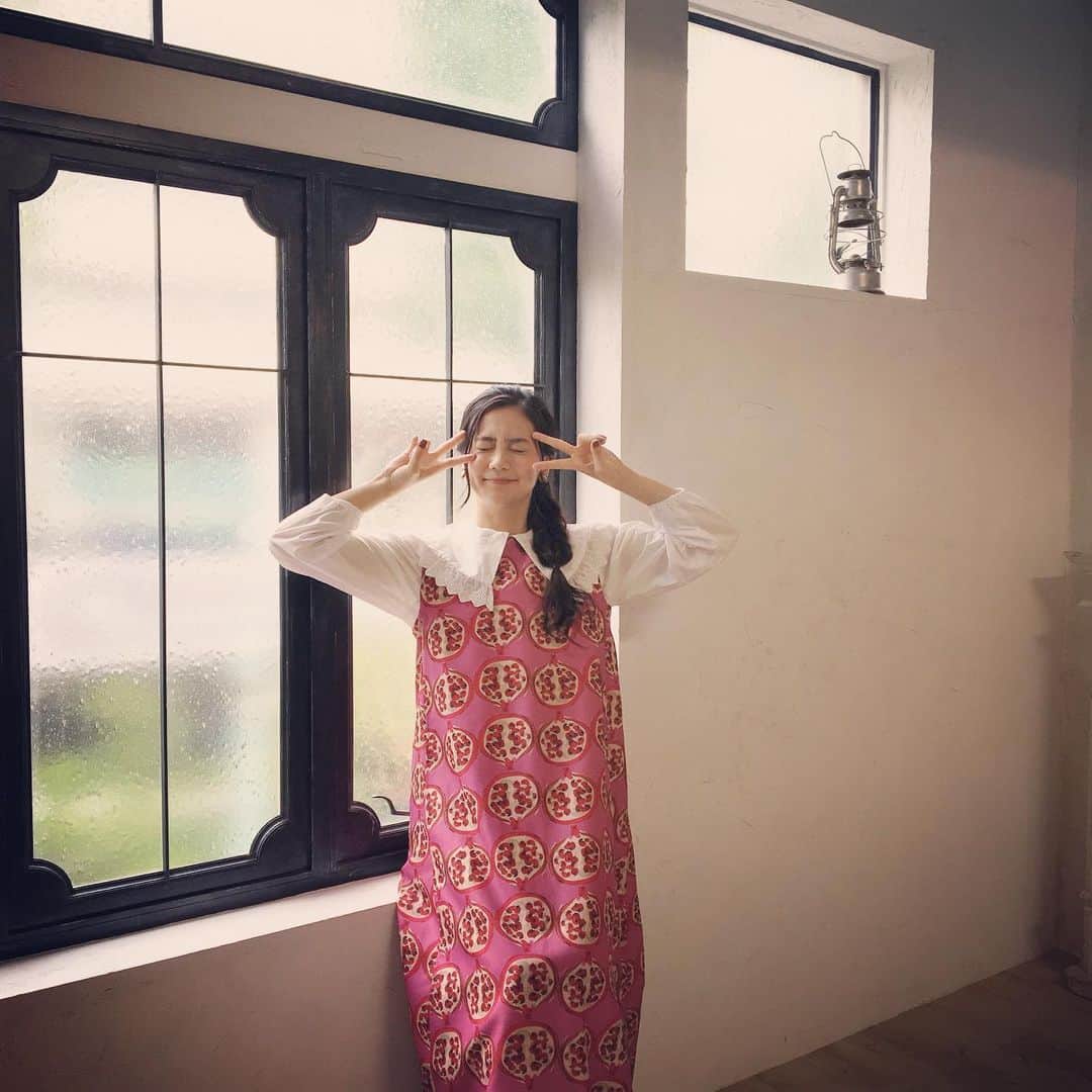 のインスタグラム：「・ ✌️✌️✌️ 冬いちばん好きだから 寒〜とか言ってるけど どんどん良いです。笑 💿 さっきブログ書きましたけどん LIVEのDVD出ましたーーー。 🔎「ゴールデンエイジ音楽祭」 で検索すると見つかると思います。 チェックよろしくおねがい島🏝 #大川隆法originalsongs  #ゴールデンエイジ #ゴールデンエイジ音楽祭 #夜明けを信じて」