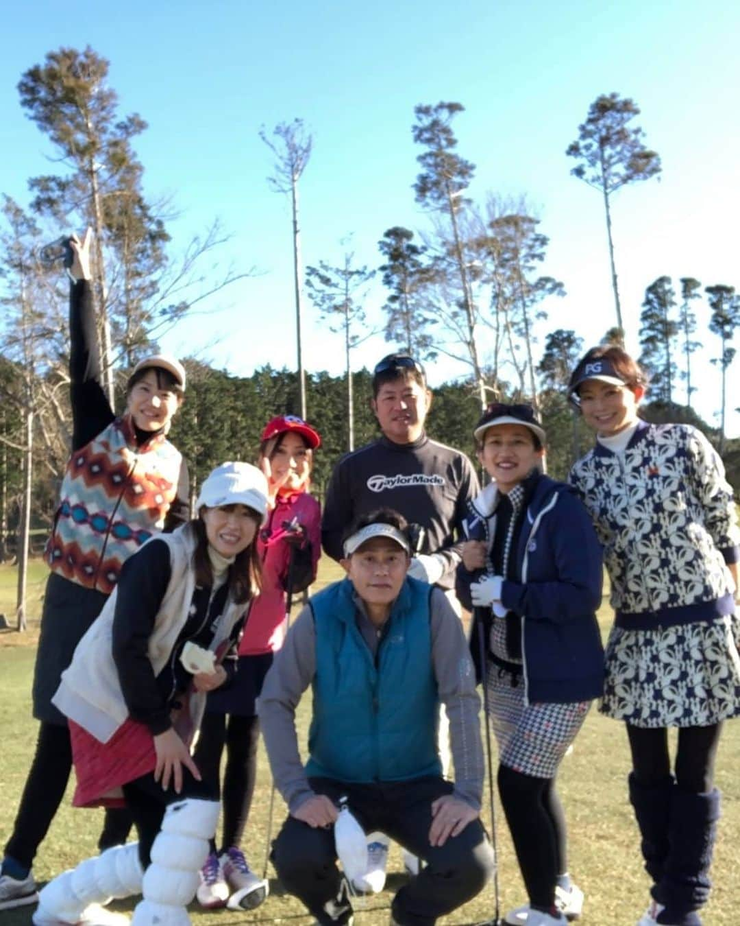 佐藤純さんのインスタグラム写真 - (佐藤純Instagram)「お友達とゴルフへ行ってきました🏌️‍♂️  私💦コースとか行っちゃって大丈夫なのか？？？  とだいぶ不安でしたが…  めちゃめちゃ楽しかったーーーーー‼️🤣🤣🤣  最高気温7℃。  背中にホッカイロ5個張って、靴用ホッカイロも貼って……  でも、下手っぴだから、走る走る⛳🏃‍♀️💦  結果、暑くて上着いらないくらい🤣  最後の3ホールは雪も降ったよ❄️  途中、鹿がコースをめっちゃ走ってた🦌🦌🦌💕  私も同じくらい走ったけどね😁  #ゴルフ #golf #20年ぶり  #ゴルフ女子 #ゴルフ好き #鹿 #ママ友 #ママ #ママモデル #モデル #mama #mamamodel #model」12月16日 23時12分 - junsatoidea