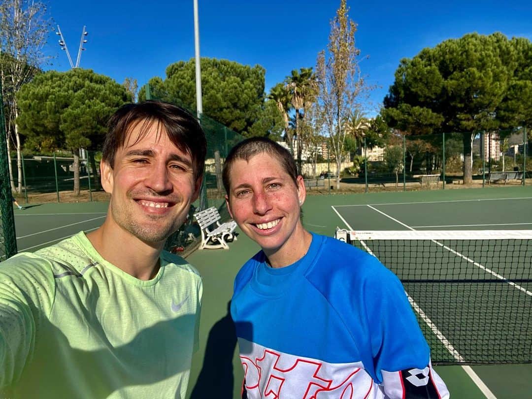 ボージャン・クルキッチのインスタグラム：「What a day! Having a good time and working on my tennis skills with one of the best around. Great to see you doing so well, @carlasuareznava 👏🏻😉 ¡Gozada de día! Pasando un buen rato y practicando mi tenis junto a una de las mejores. Qué alegría verte tan bien, @carlasuareznava 👏🏻😉」