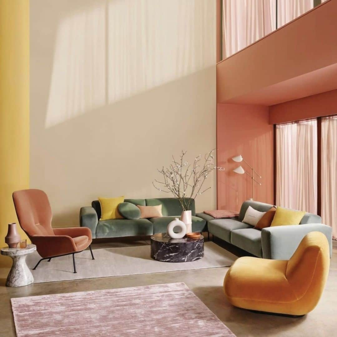 BoConceptさんのインスタグラム写真 - (BoConceptInstagram)「WE LOVE HOW YOU LIVE.  If, like many, you find colour daunting, get some inspiration from @saniapell, @huagraphie or @nobelberget serving up pastel tones you can almost taste. With our 120+ fabrics and leathers, you too can bring your colour-dreams to life.  #boconcept #liveekstraordinaer #danishdesign」12月16日 23時24分 - boconcept_official