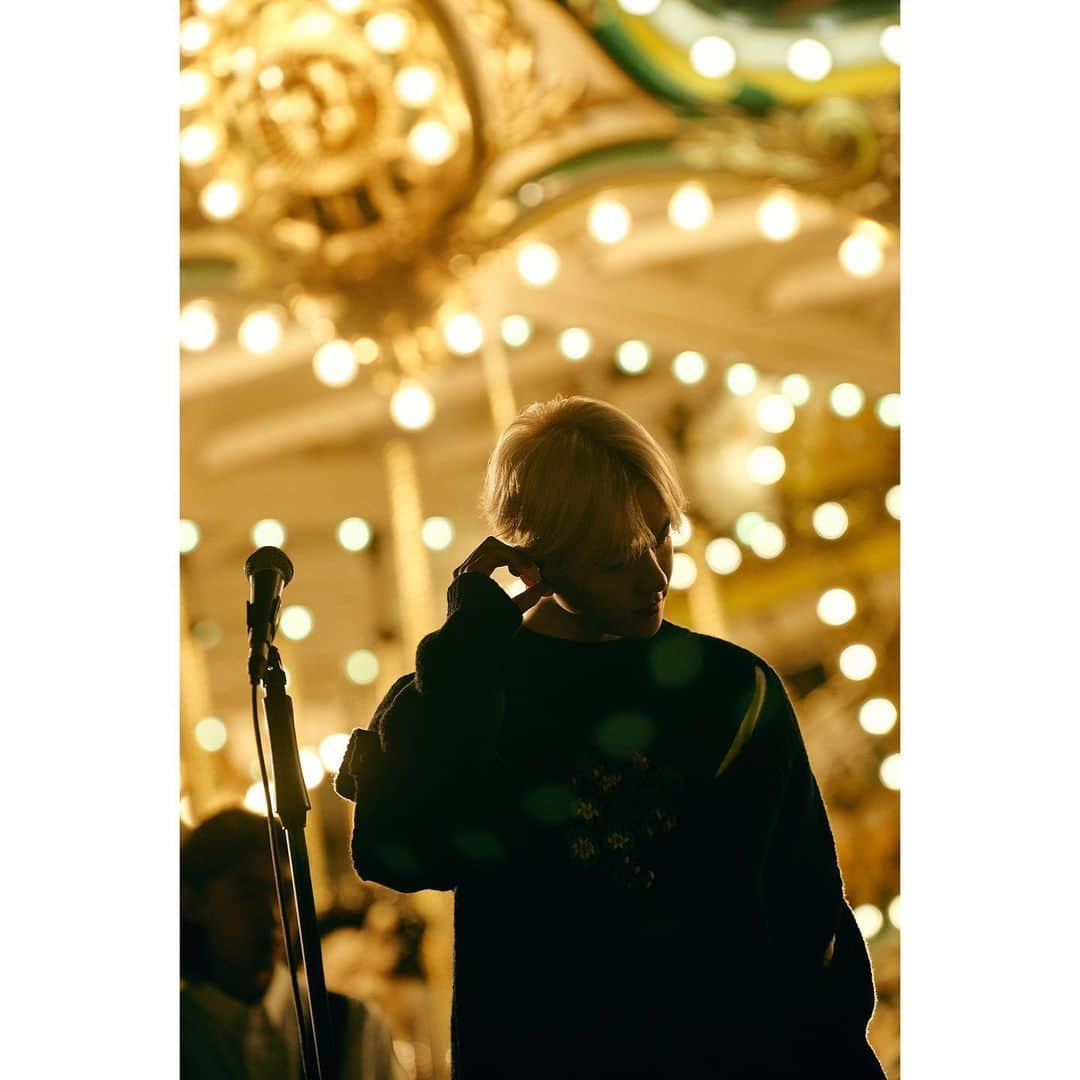 EXOさんのインスタグラム写真 - (EXOInstagram)「BAEKHYUN - 놀이공원 (Amusement Park)  🎧 2020.12.21. 6PM KST  #백현 #BAEKHYUN @baekhyunee_exo #엑소 #EXO #weareoneEXO #놀이공원 #AmusementPark」12月17日 0時02分 - weareone.exo