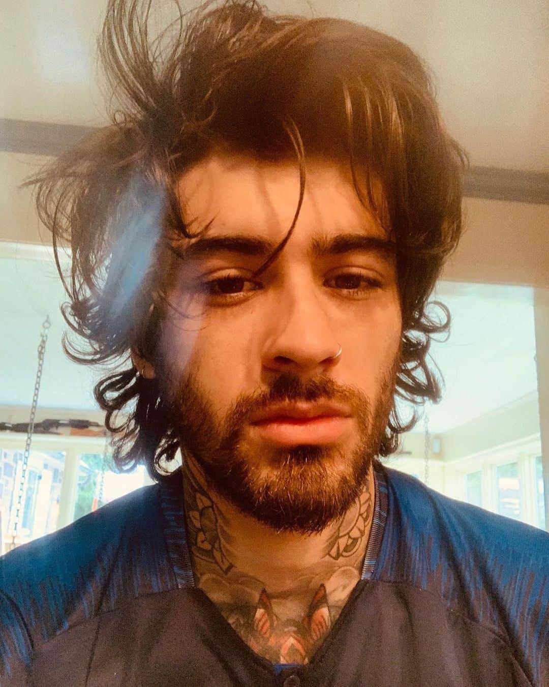 E! Onlineさんのインスタグラム写真 - (E! OnlineInstagram)「Zayn Malik just proved he can rock any hair color... And that's what makes him beautiful. Head to the link in our bio to see how Gigi's boo looks as a blonde. 👀(📷: Instagram)」12月17日 0時17分 - enews