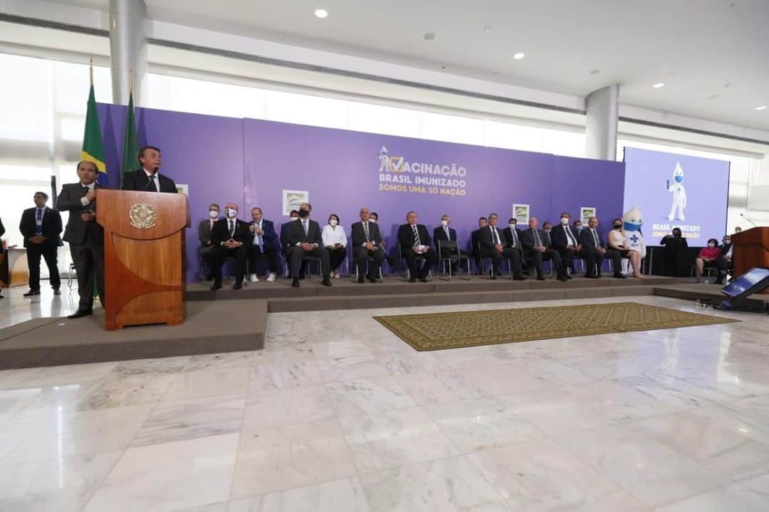 ジルマ・ルセフさんのインスタグラム写真 - (ジルマ・ルセフInstagram)「O Presidente Jair Bolsonaro participou, na manhã desta quarta-feira (16), do lançamento do Plano Nacional de Operacionalização da Vacinação Contra a Covid-19. Fotos: Isac Nóbrega/PR」12月17日 0時27分 - presidenciadobrasil