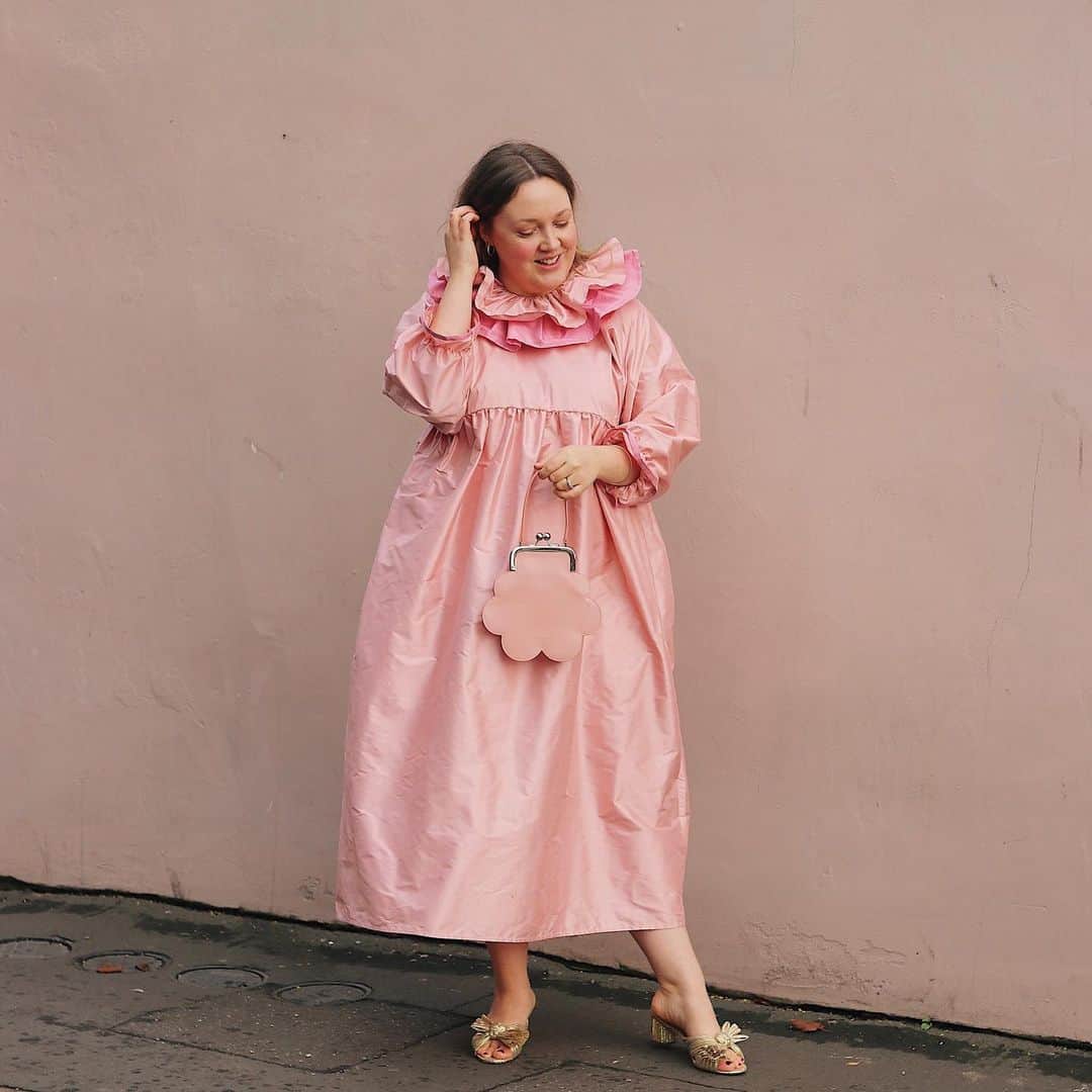 のインスタグラム：「@charlottejacklin styling our Emilia heels with a pretty pink dress 🌸」