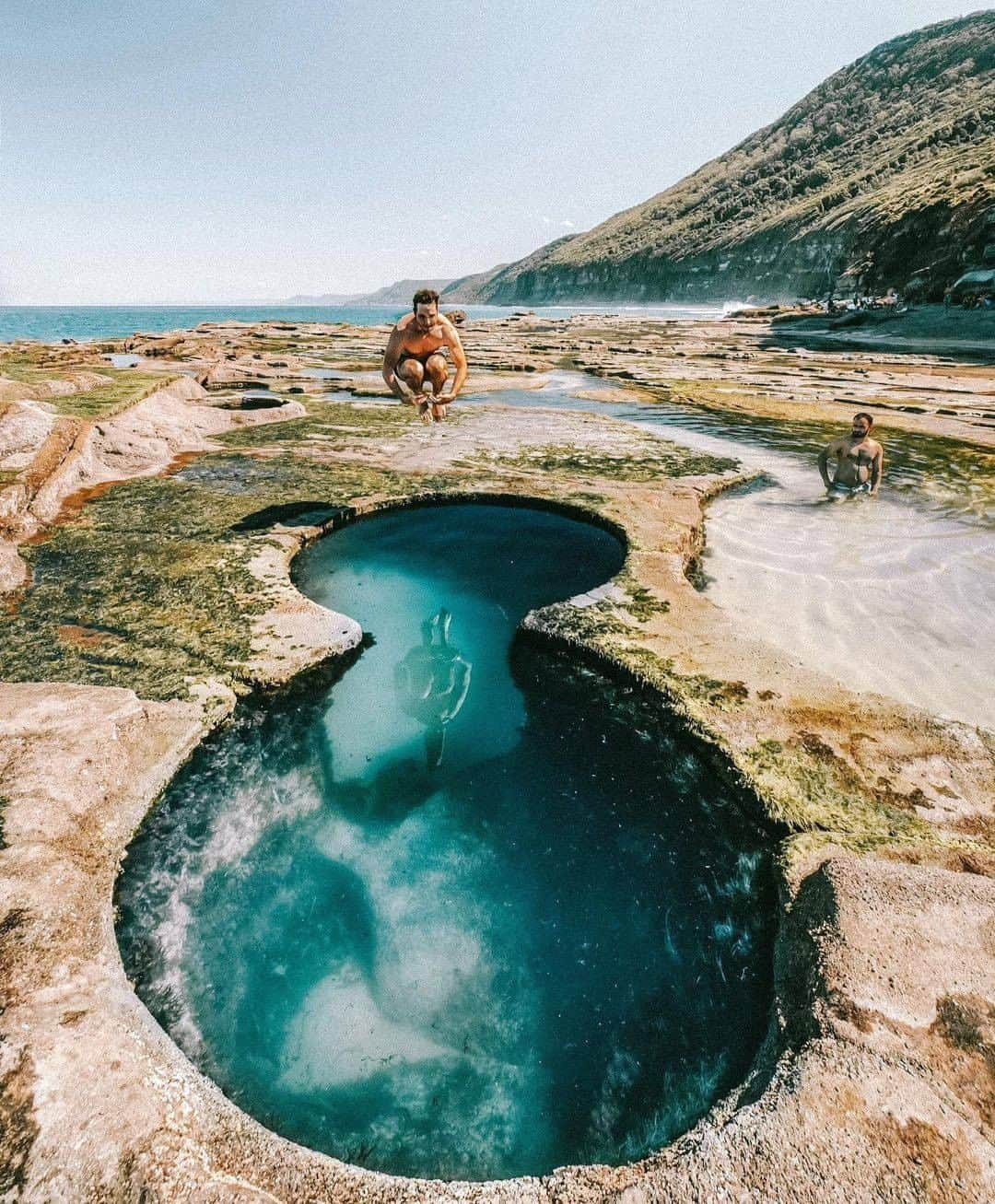 Discover Earthさんのインスタグラム写真 - (Discover EarthInstagram)「Figure 8 Pools is a natural marvel that you need to see on your own.  South of Burning Palms Beach in Royal National Park, Sydney, it is on a rock ledge. You can't drive to the pools directly.   The shortest walk is a steep 3.5 km path that winds down to the ocean at an altitude of more than 100 m. And with the new National Parks boardwalk being built, it will take over an hour to walk there.   And if you just recall one thing, it's to visit Figure Eight Pools when the tide is low.  #discoveraustralia🇦🇺 with @ninjarod  . . . . .  #pool  #swimming  #poolparty  #figure8pools  #swim  #poolside  #piscina  #pooltime  #プール  #relax  #bikini  #resort  #poolday  #water  #australia ​#sydne  #seeaustralia ​#melbourn  #australiagram  #queensland  #exploreaustralia  #ig_australia ​#westernaustralia  #discoveraustralia ​#goldcoast  #aussiephotos」12月17日 1時00分 - discoverearth