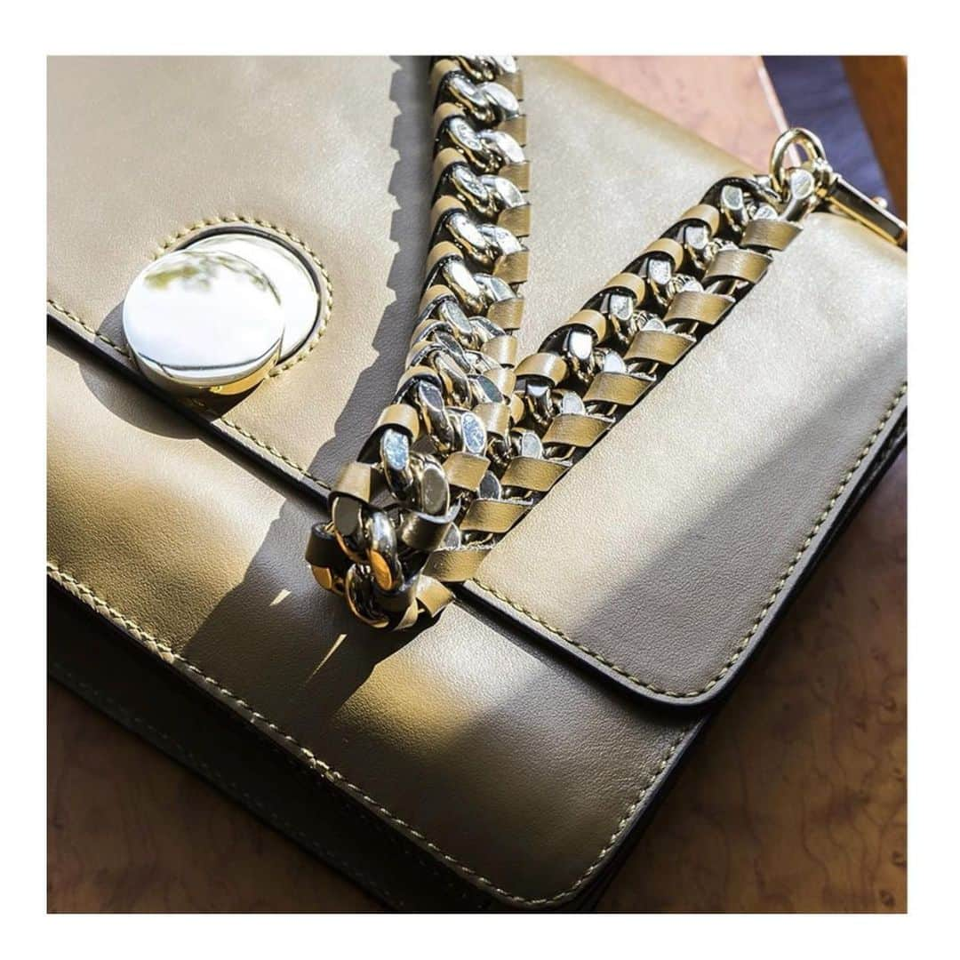 ティラマーチさんのインスタグラム写真 - (ティラマーチInstagram)「The Karlie chain bag  #tilamarch」12月17日 1時52分 - tilamarch