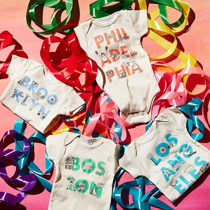 マップトートのインスタグラム：「Tag a friend thats expecting in 2021! 👶🏽 🍼 ⁠ P.S. Great gift idea for said friend 😉」
