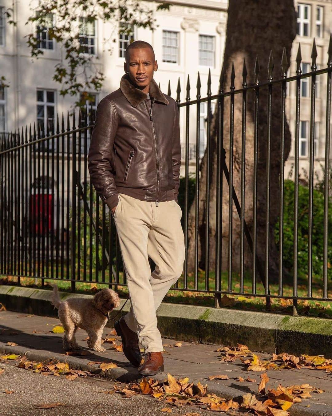 カナーリのインスタグラム：「@ericunderwood is portrayed wearing a #CanaliFW20 total look.  #Canali1934 #ChasingBeauty」