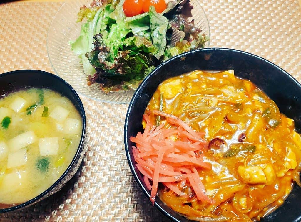 塩原康孝のインスタグラム：「蒙古丼ぽいものを作った時です。 及第点には達しましたがまだまだだな。 #料理男子 #料理記録」