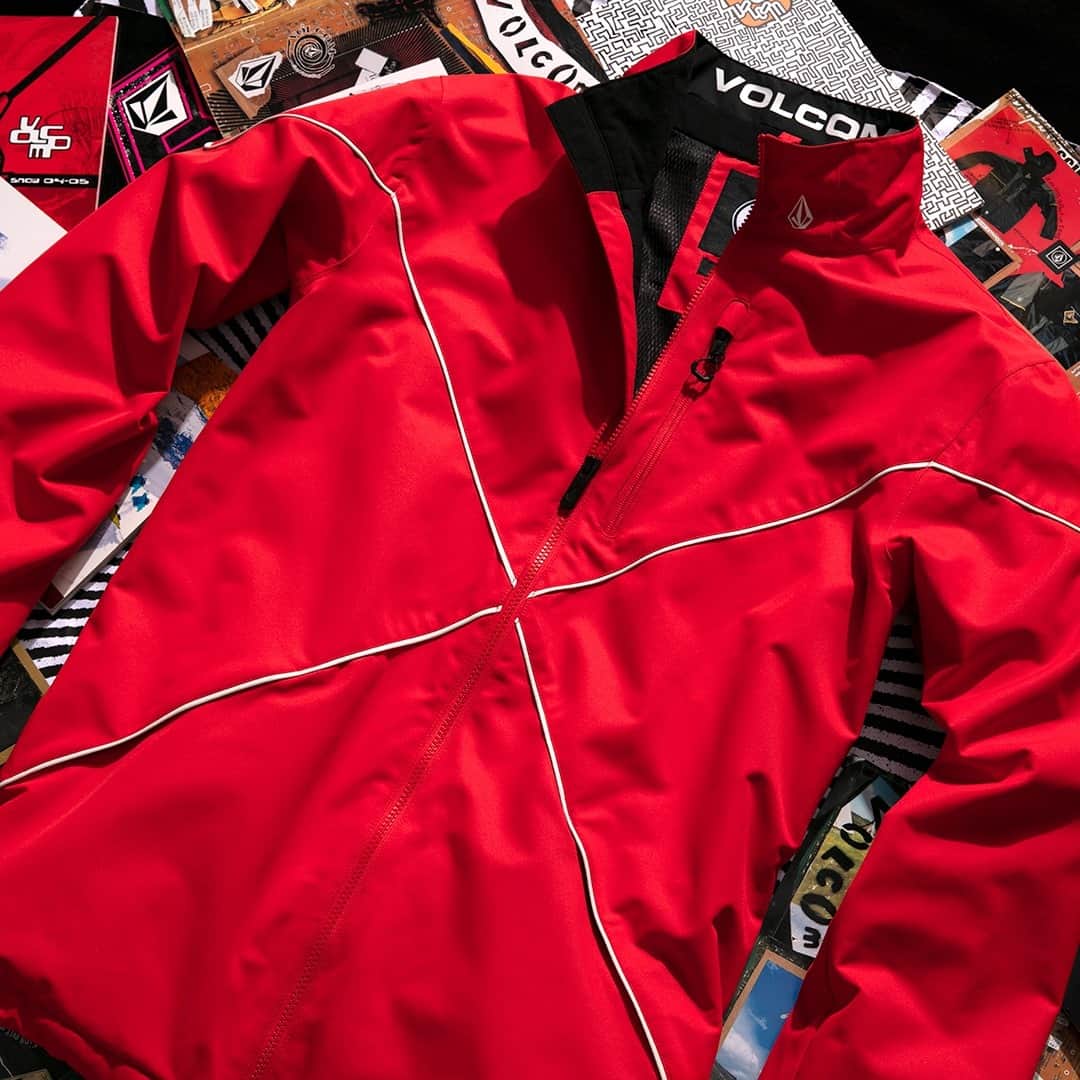 ボルコムのインスタグラム：「X marks the spot! ❌  The @volcomsnow 'No Hood X' jacket is waterproof and breathable, perfect for the slopes or the streets! 🏂  👉  vol.cm/snow 👈」