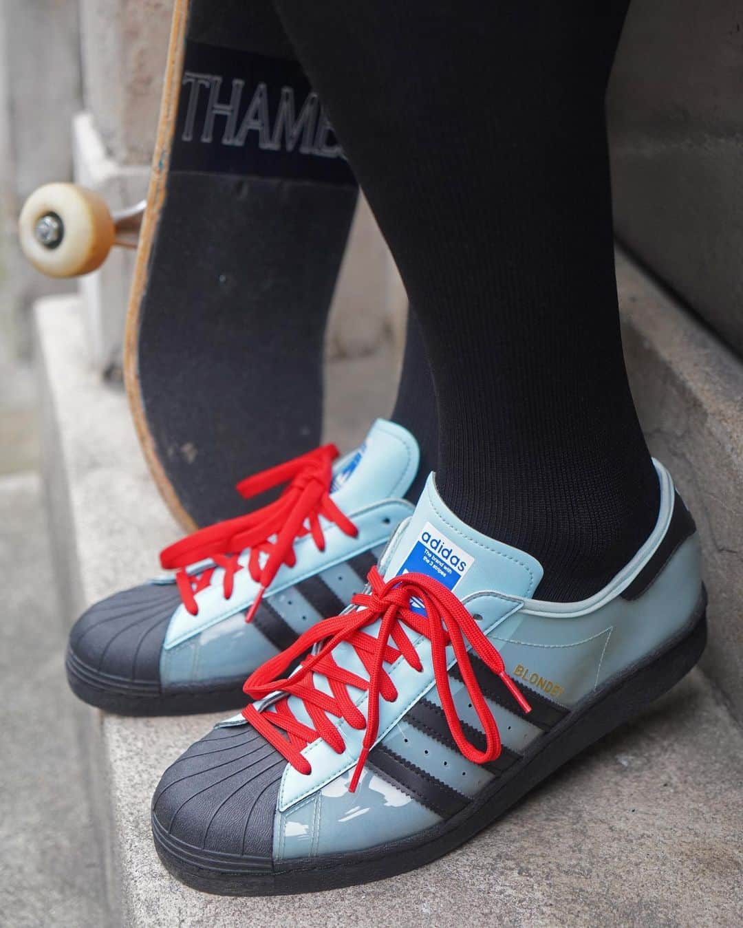 のインスタグラム：「Moonwalk on water.  @blondey returns with his latest iteration of the Superstar, this time in a limited edition Starlight Blue colorway.  For details on his exclusive pre-launch, head over to @blondey’s Instagram channel.  Official launch on adidas.com and Confirmed on January 16 2021.」