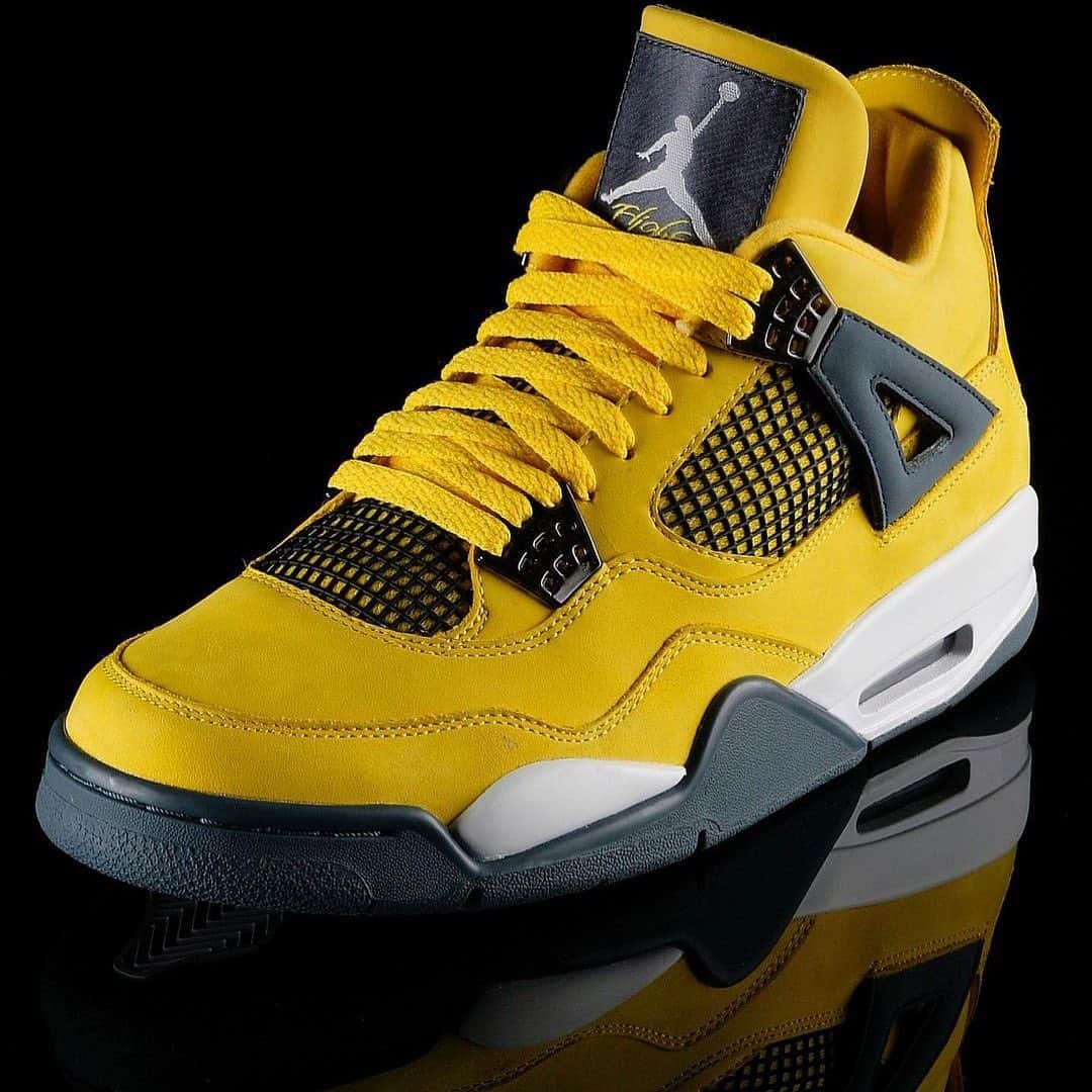 Sneakgalleryのインスタグラム：「The Air Jordan 4 #Lightning will be making its return August 7th, 2021 ⚡️⚡️」