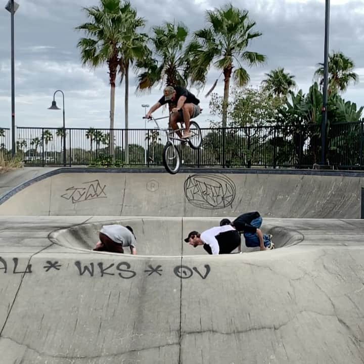 トム・シャーのインスタグラム：「Circus Soleil sign us up @treyjonesucks @treywood @kevin_kowalski 🎥 @tweestopher」