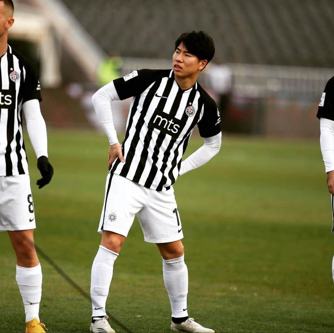 浅野拓磨さんのインスタグラム写真 - (浅野拓磨Instagram)「Last game in 2020 and 10th goal in the league. Thank you for all your support in 2020.  #2020 #10goal #感謝。」12月17日 3時32分 - asatakugram