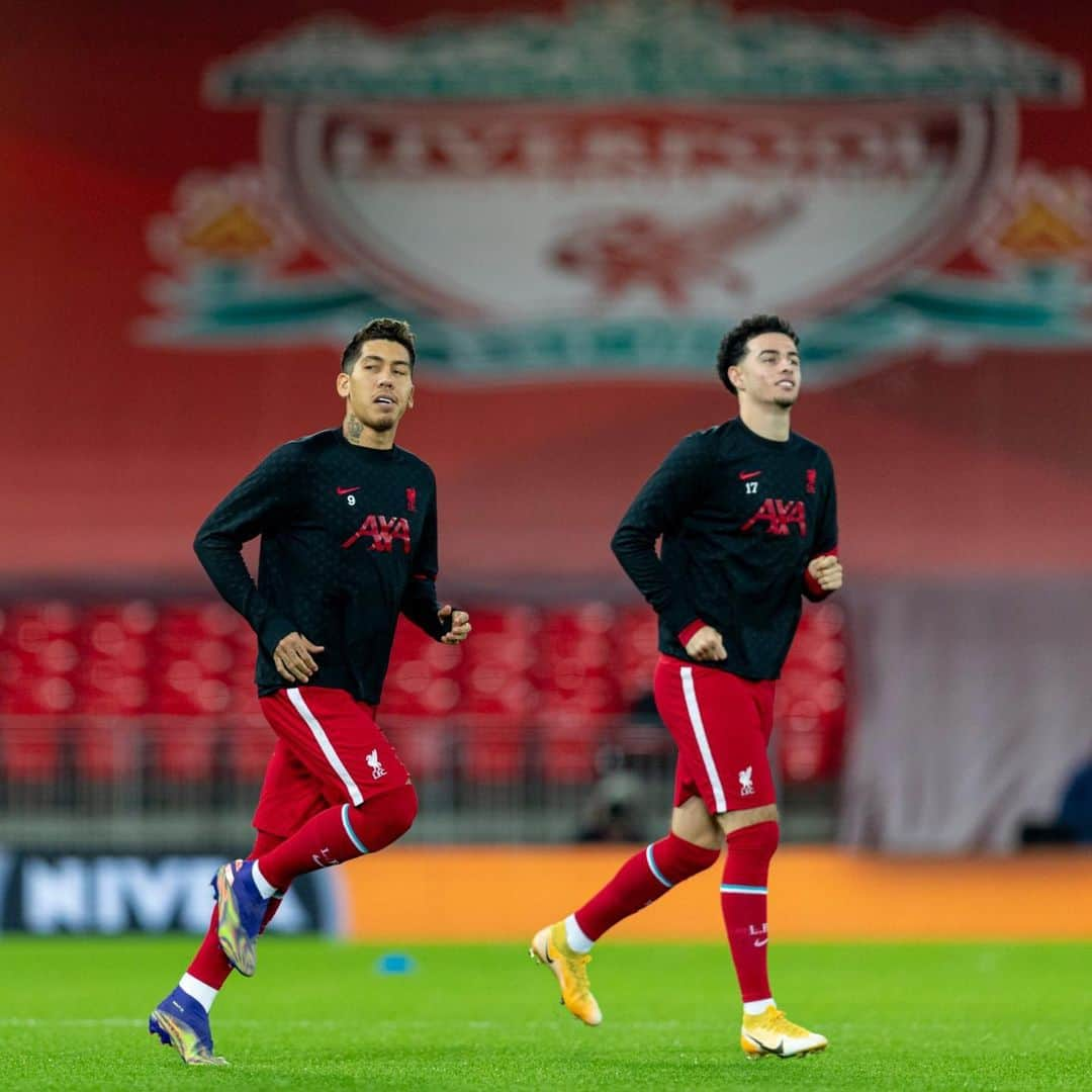 リヴァプールFCさんのインスタグラム写真 - (リヴァプールFCInstagram)「Final preparations... 👊⏳ #LFC #LiverpoolFC #Liverpool #Anfield」12月17日 4時45分 - liverpoolfc