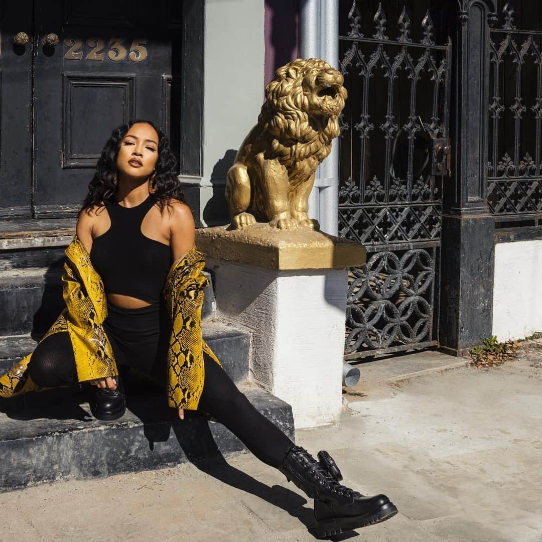 カルーシェ・トランさんのインスタグラム写真 - (カルーシェ・トランInstagram)「The Protector 🦁 @prettylittlething」12月17日 4時53分 - karrueche