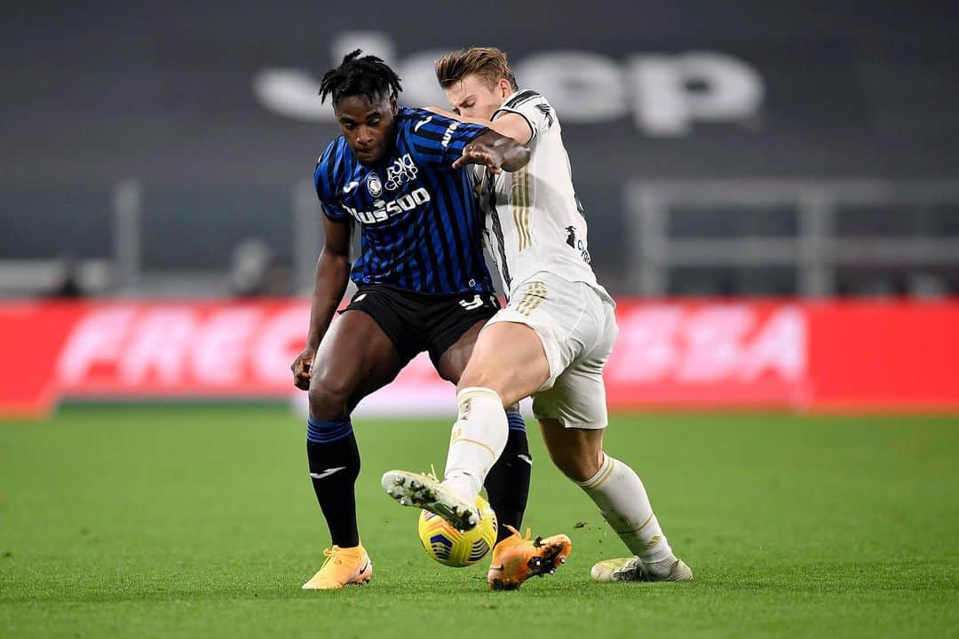 マタイス・デ・リフトのインスタグラム：「A hard fought match. Let's focus on the next! #ForzaJuve ➡️⚪⚫👊🏻」