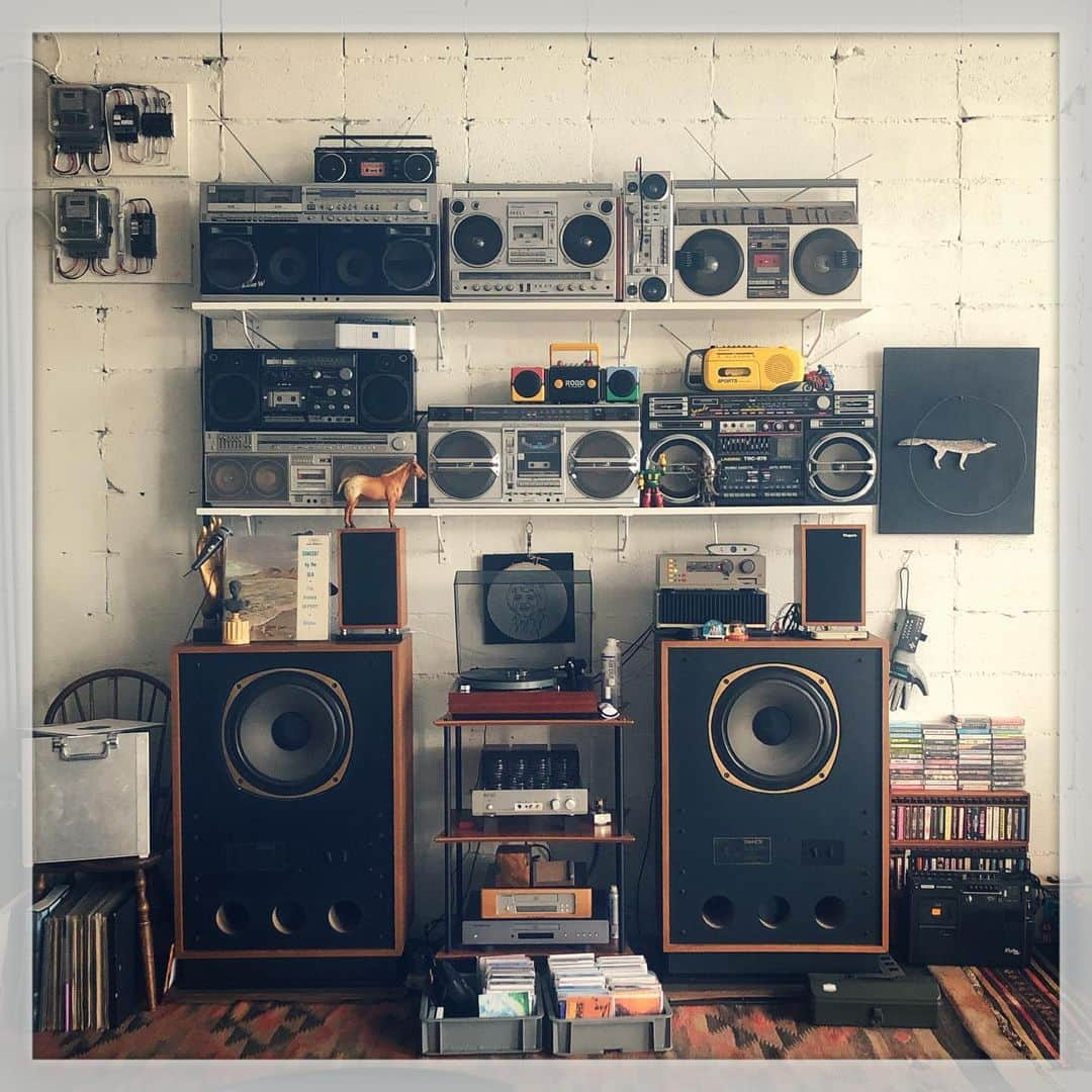 Akira Yamaguchiさんのインスタグラム写真 - (Akira YamaguchiInstagram)「久しぶりに事務所の掃除ができました。 #yamaラジカセ #hifi #hifiporn #audio #audioporn #hifiretro  #tannoy #quad #rogers #thorens #triode  #ghettoblaster #boombox #ラジカセ」12月17日 16時16分 - pancho0002