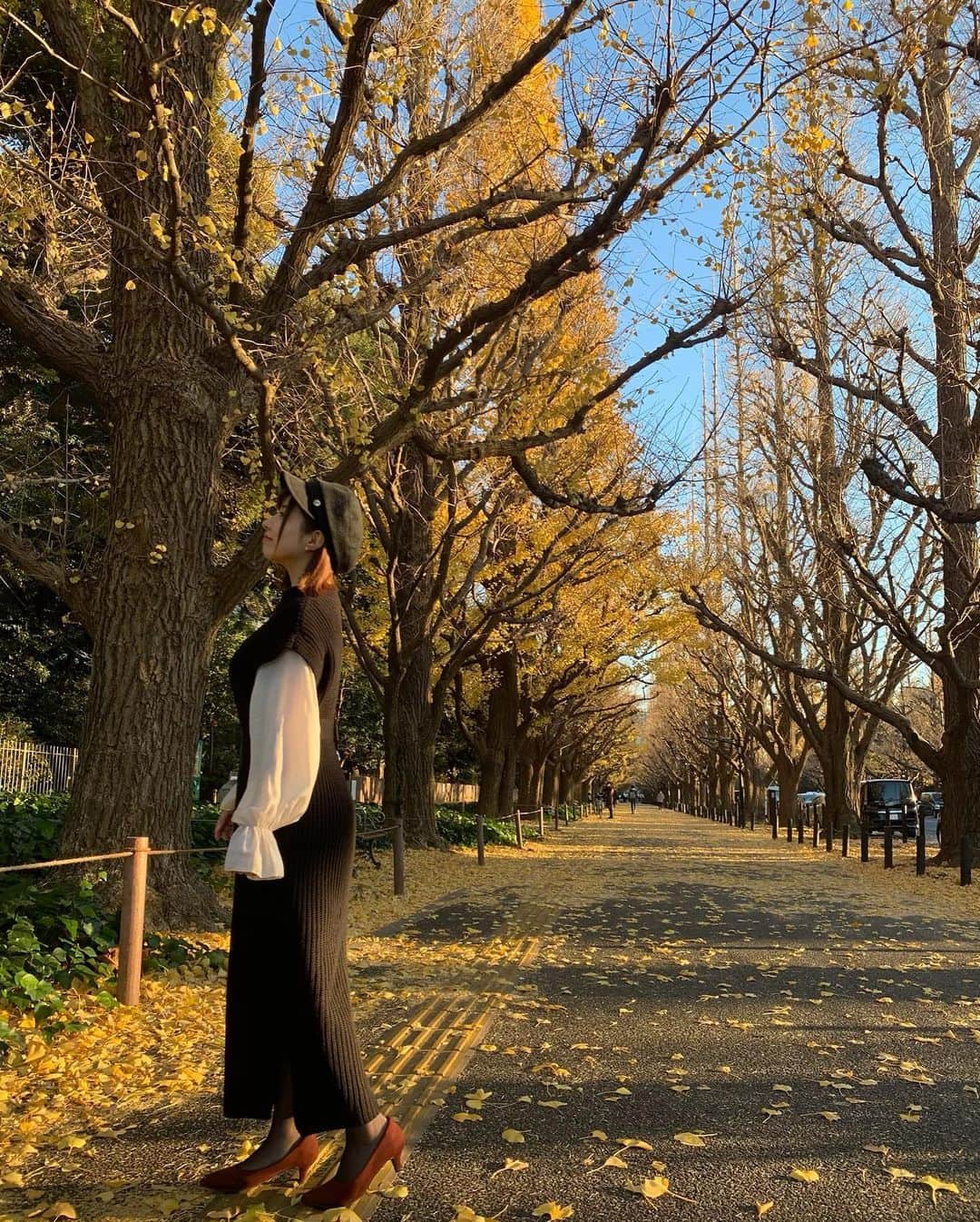 成瀬心美さんのインスタグラム写真 - (成瀬心美Instagram)「🍂 . . 綺麗だったので。 . . #ポーズとるのって難しくて #ロボット状態でした」12月17日 16時21分 - coco3ndazo