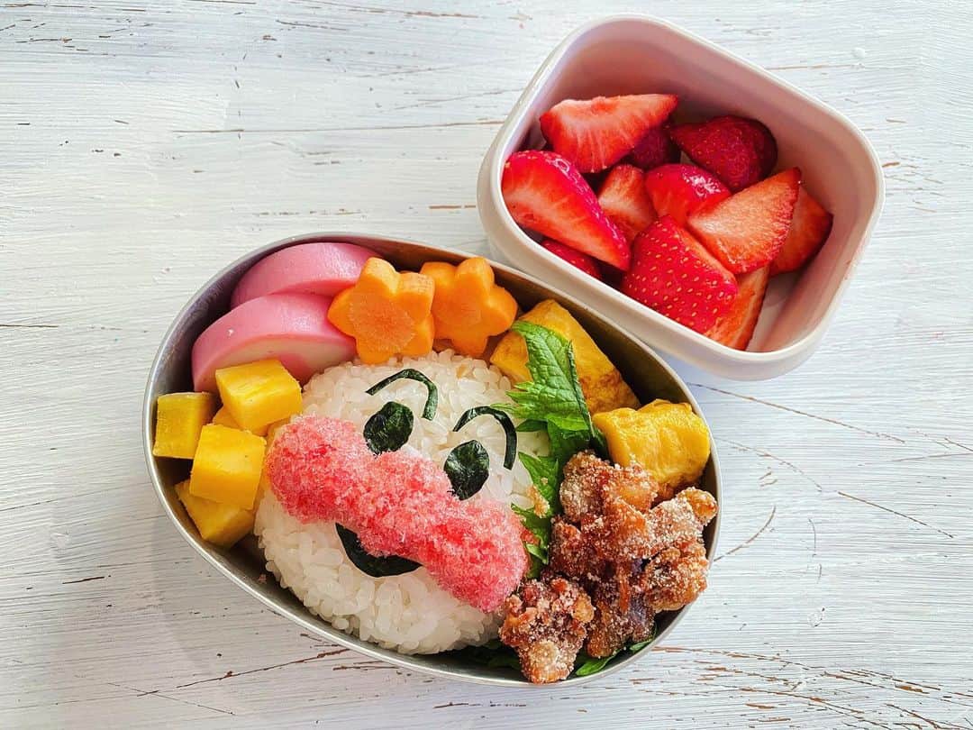廣瀬規子のインスタグラム：「2020年、最後のお弁当🍱 ・ やはり娘の大好きなアンパンマンで 締めくくりました✨ ・ あー🙈今日からしばし、 夜更かししてもラララララ〜ン♪✌️ ・ ・ #お弁当 #幼稚園児のお弁当 #お弁当最終日 #ラララララーン💕 #ルルルルルーン✨」