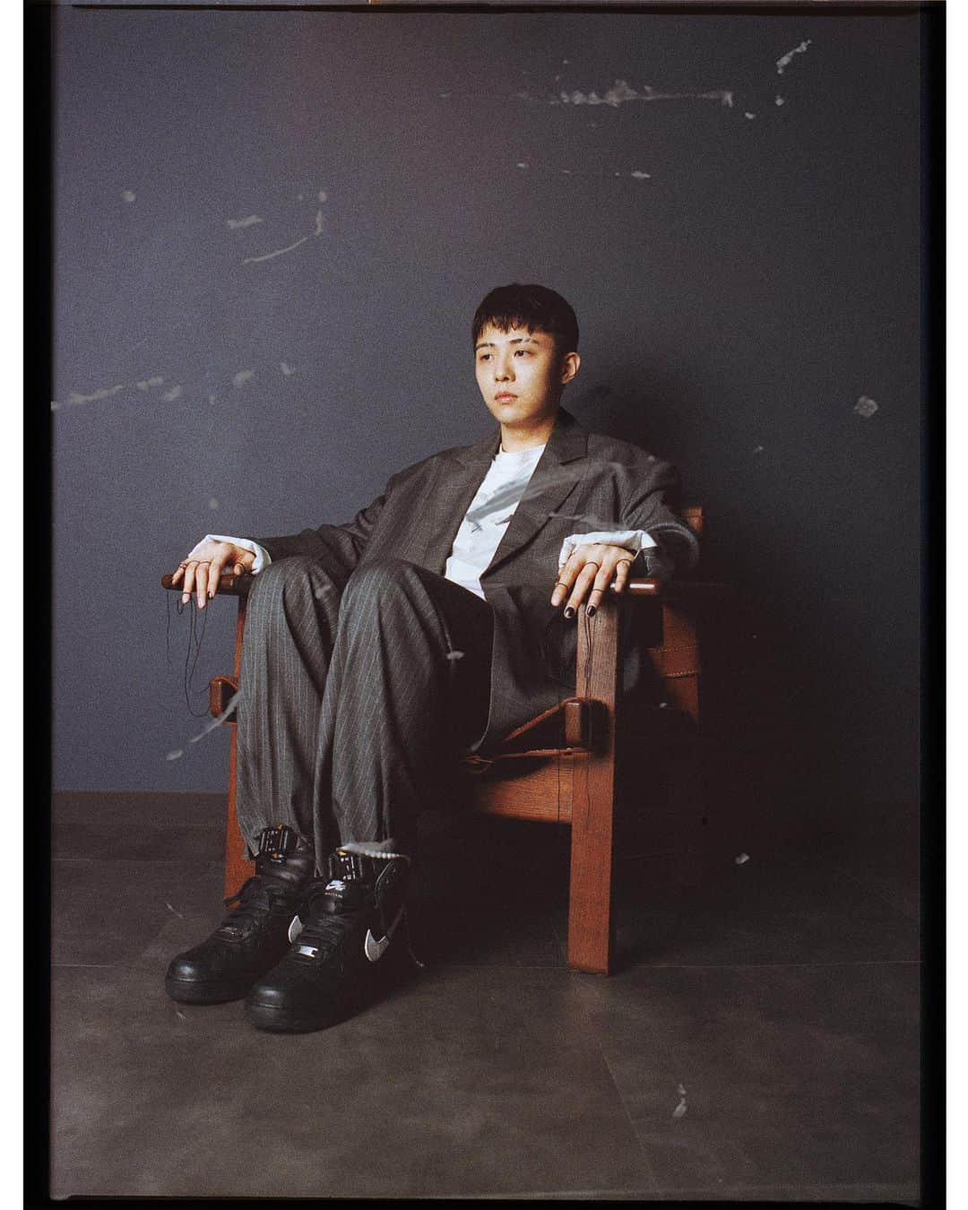 Giriboyのインスタグラム：「📸-2️⃣  2020.12.23.6PM (KST)  기리보이 정규 8집 [9컷] GIRIBOY 8th Regular Album [9Cut]  @giriboy91 @2252_official @wejustmusic #기리보이 #GIRIBOY #9컷 #9Cut」