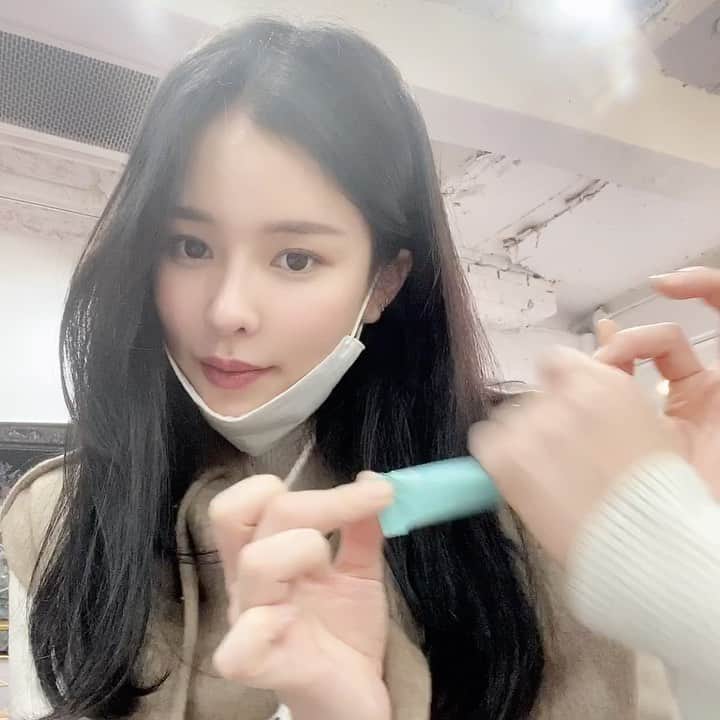クォン・スジョンのインスタグラム：「제 주변지인들이 제일 탐내는 효소💙 다들 기본으로 1일3효소 정도는 때리시죠?   #효소 #쾌변」
