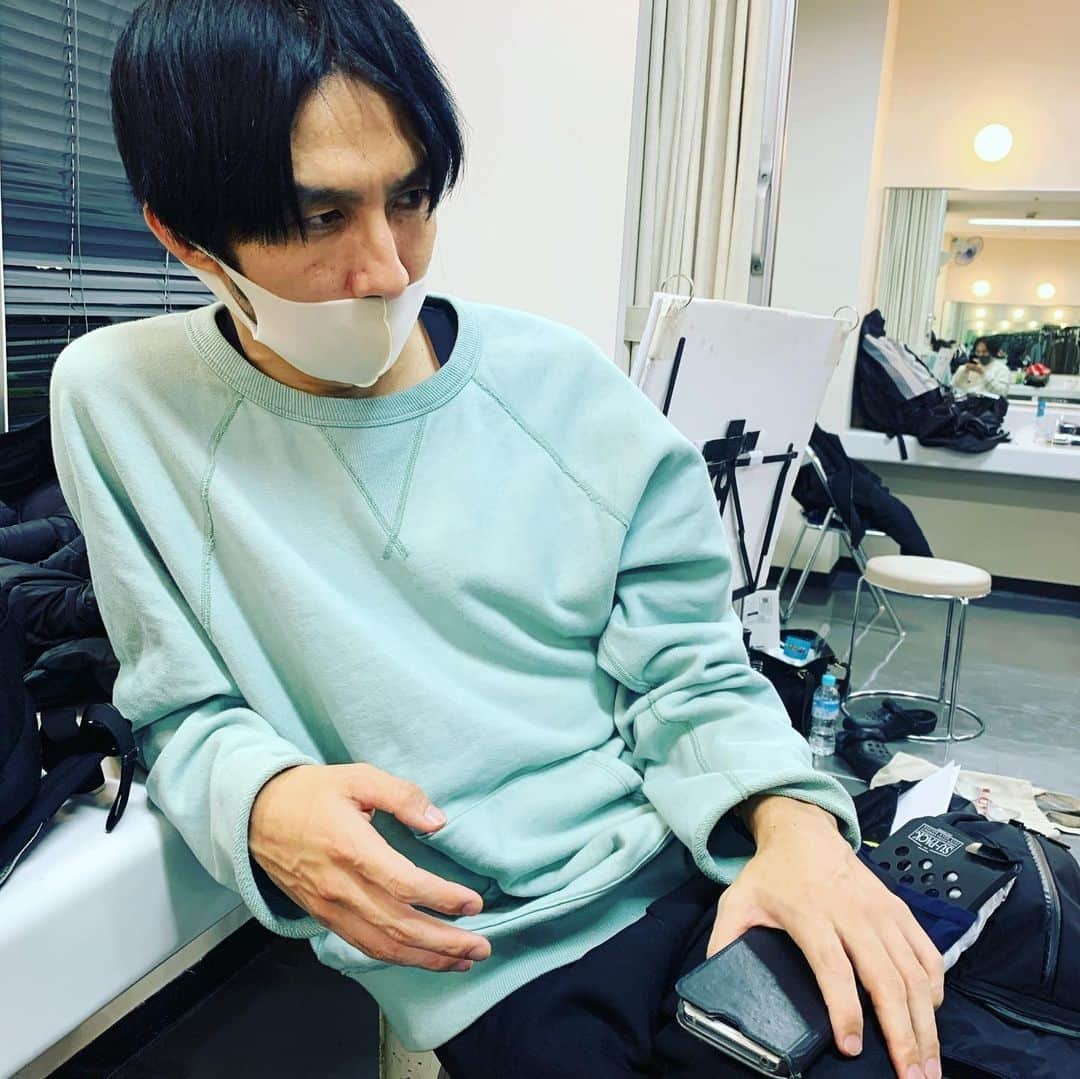 菅原好謙さんのインスタグラム写真 - (菅原好謙Instagram)「鹿児島が生んだエンターテイナー  #鹿児島 #指宿 #出身 #その男の名は #三福エンターテイメント #只者じゃない男 #実家は #鰹節工場 #美味しいスープ #いただきました #茶節 #今年 #お抹茶と #同じ色の服 #買ってた #ありがとうございます #トンツカタン #母船」12月17日 15時33分 - omacyattt