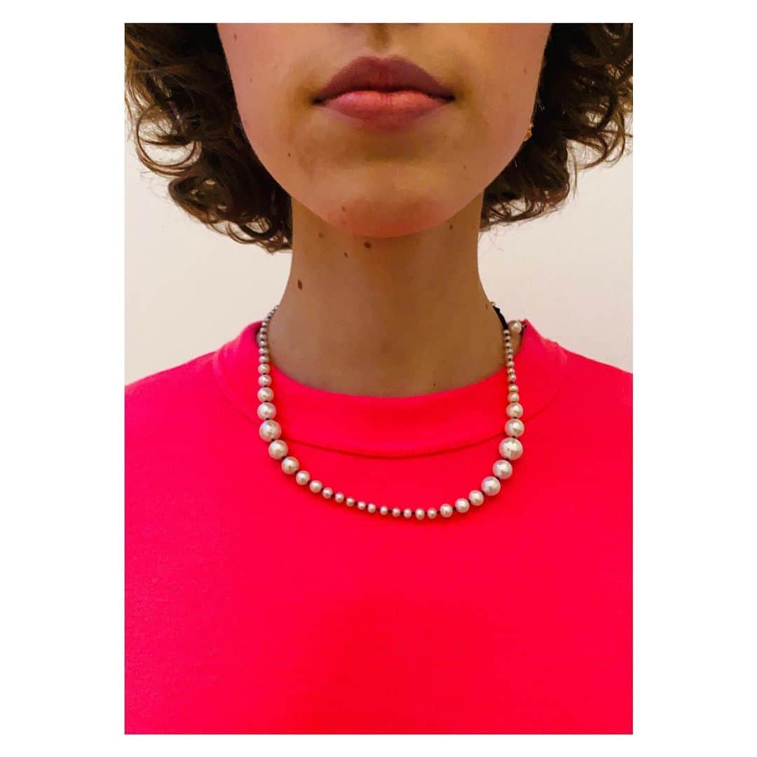 のインスタグラム：「T & Pearls 💋Unique handmade neckless custom made for you .Fresh water Pearls on waxed Irish cord - choose black red or nude cord . View More Online #styleonset #Tshirtsandpearls #anneliek #madebymariechelle」