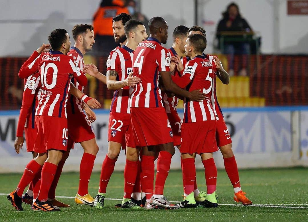 ルーカス・トレイラさんのインスタグラム写真 - (ルーカス・トレイラInstagram)「Trabajada victoria por #CopaDelRey🏆⚽️ ahora a pensar en el próximo partido de liga. Vamos 🏧 #AùpaAtleti🔴⚪️ #LT5🇺🇾🧉」12月17日 7時15分 - ltorreira34