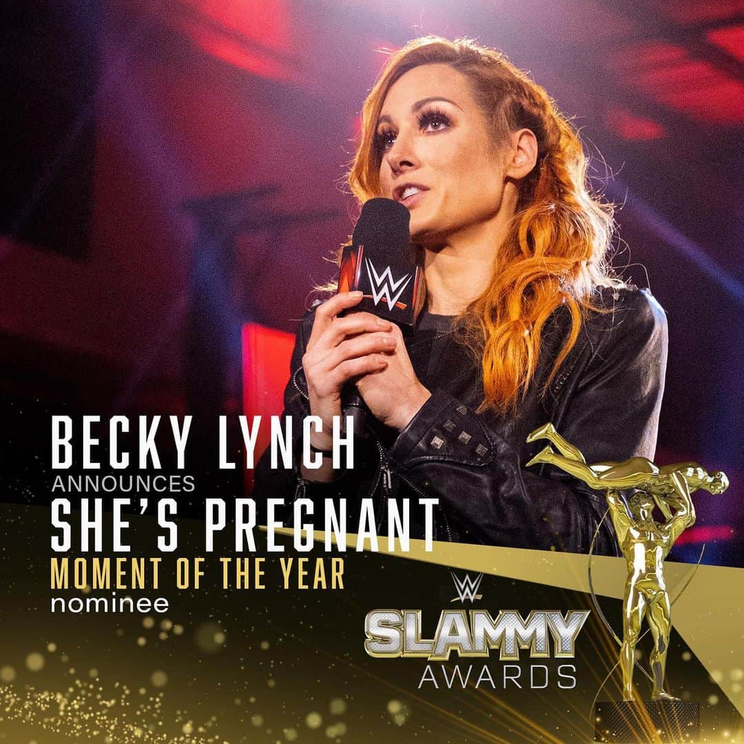 WWEさんのインスタグラム写真 - (WWEInstagram)「✨ MOMENT OF THE YEAR ✨ Swipe ➡️ to see the nominees, and find out which moment wins the #SLAMMY on Dec. 23!」12月17日 8時02分 - wwe