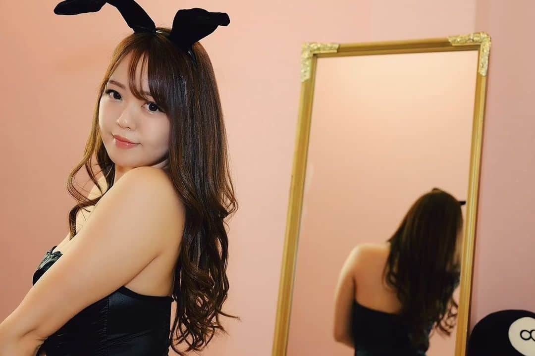 えむさんのインスタグラム写真 - (えむInstagram)「ジムウェアほしぇえええええええ 何枚あっても足りない 、 、 、 #オンラインレッスン #オンライントレーニング #オンラインライブ #ダイエットメニュー #ダイエット生活 #やせたい #痩せたいけど食べたい #減量飯 #筋肉女子 #筋トレ女子 #お尻トレーニング #ジムウェア #ジム女子 #ヨガウェア #トレーニング女子 #トレーニングウェア #ナイキ女子  #脂肪燃焼 #減量 #タンパク質メニュー #糖質制限レシピ #有酸素運動 #オンラインパーソナルトレーニング #ダイエット仲間募集 #pfcバランス #キックボクシングダイエット #プロテインバー #プロテインレシピ」12月17日 8時27分 - megess__