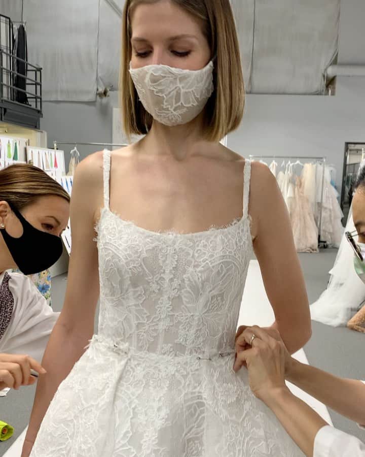 Monique Lhuillierのインスタグラム