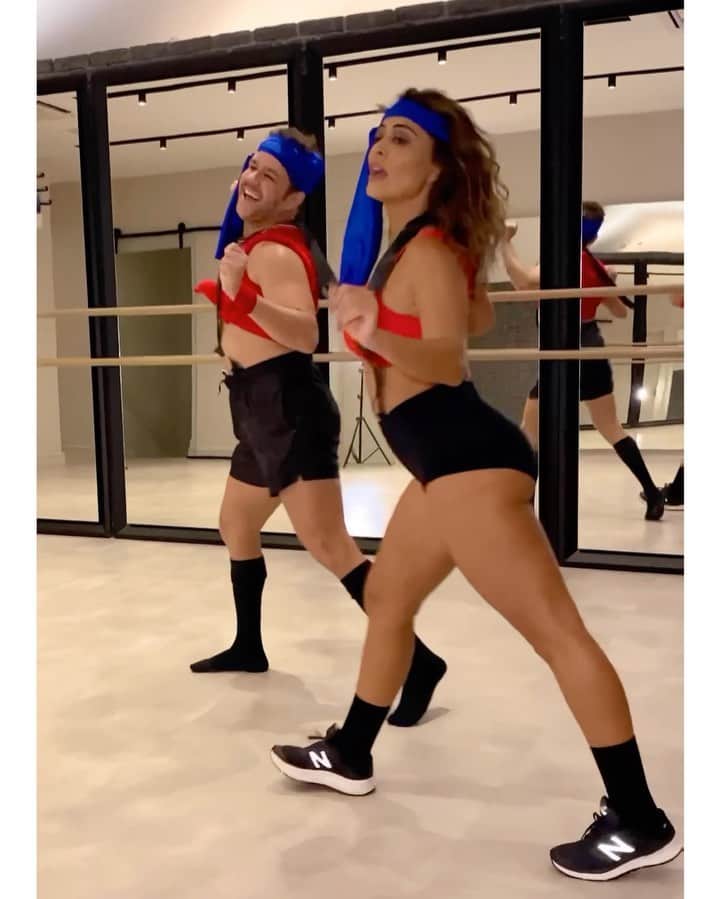 ジュリアナ・パエスのインスタグラム：「Ahhhhhhhhhh #girllikeme #ilovedancing @shakira you inspire me! @justneto ❤️ @bep you rock!!! #girllikemechallenge」