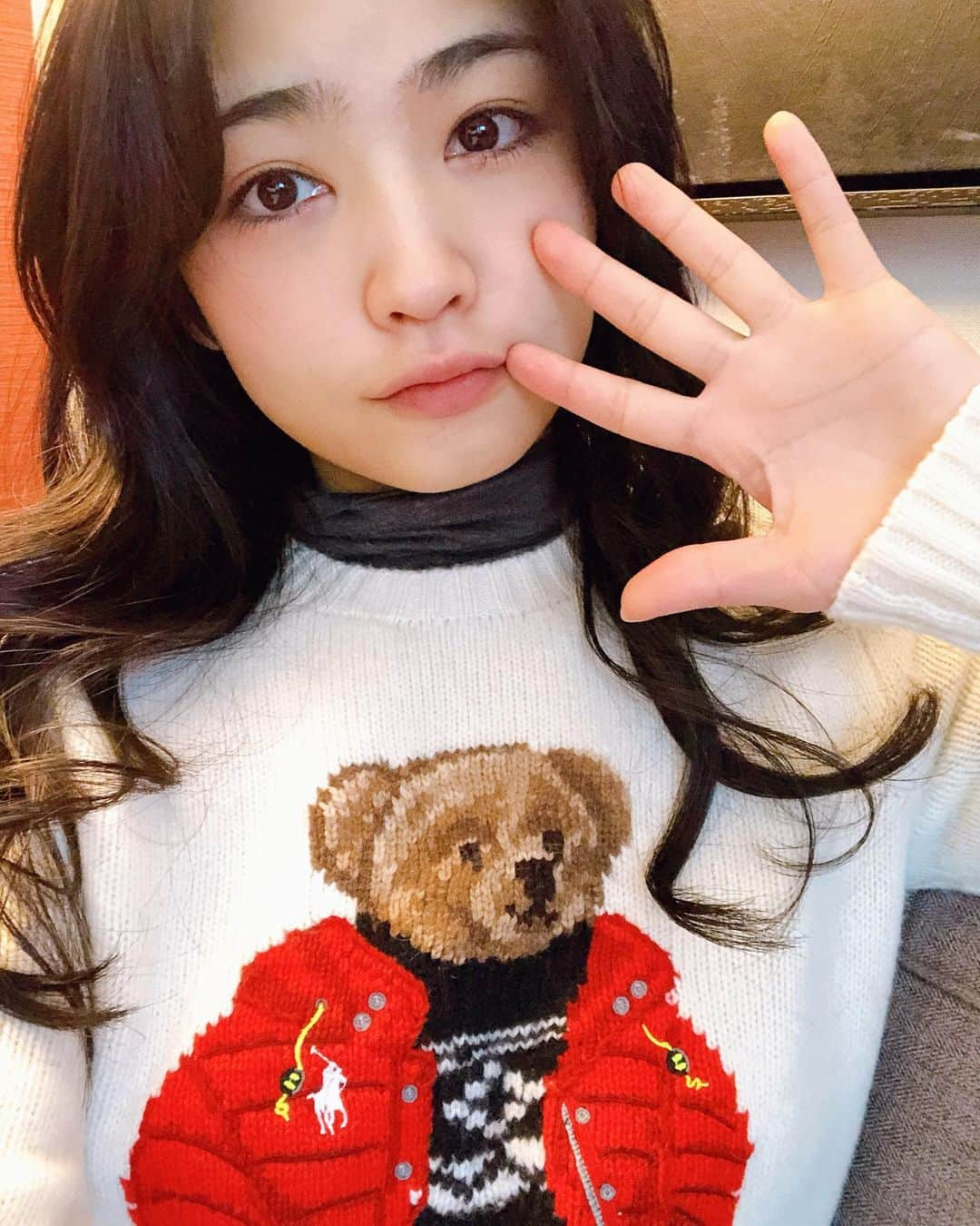 永井里菜のインスタグラム：「. . クマのニット🧸 .」