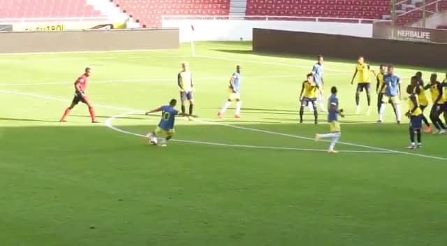 サッカー コロンビア代表チームのインスタグラム：「🎥 Revive los goles del triunfo de nuestra Selección Masculina Sub 20 ante Ecuador 👏  🇪🇨 1- 5 🇨🇴  ⚽️ 3' Dylan Borrero ⚽️ 5' Edwin Mosquera ⚽️ 20' Andrés Amaya ⚽️ 72' Dylan Borrero ⚽️ 90+4' Johan Rodallega  #VamosColombia」