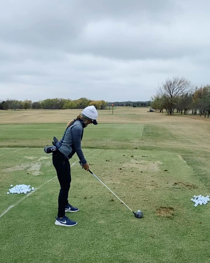 のインスタグラム：「That’s a wrap for my short 10 event 2020 season! Thank you @voaclassic @usga @uswomensopen  for great events in Texas!! My golf game was rough, but thankful for the opportunities and to everyone who has worked so hard to make all these even happen this year! Especially to my sponsors who helped me out big time!! @fitteamglobal @ukginc @zerorestriction @titleist」