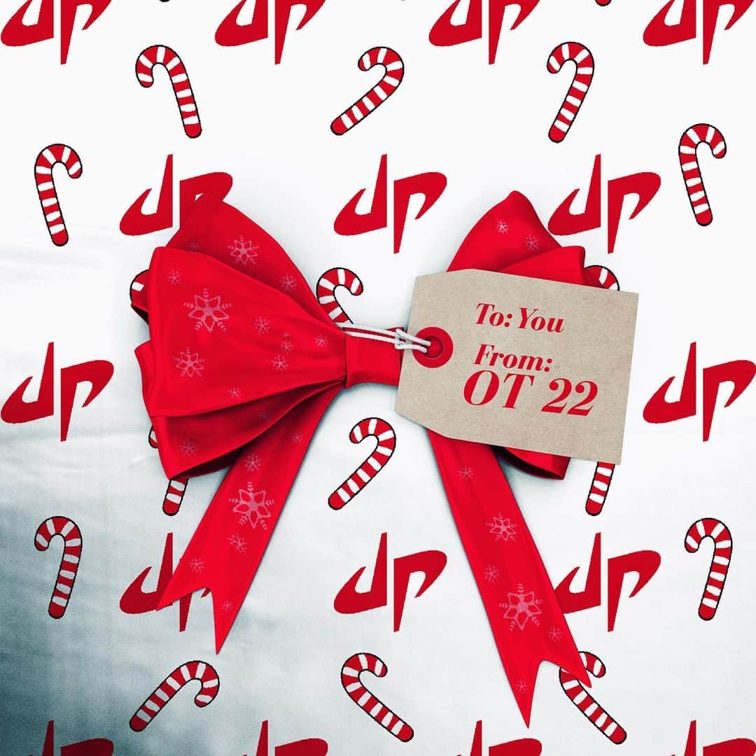 Dude Perfectのインスタグラム：「Swipe to unwrap the gift of CHRISTMAS THEMED OT 22!!!  See ya Monday at 5pm CT on YouTube, ya filthy animals 🎄🎅☃️」