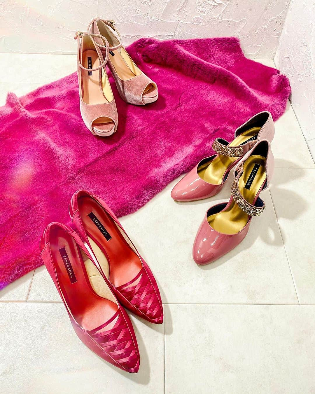 エスペランサ公式さんのインスタグラム写真 - (エスペランサ公式Instagram)「【Pink🎀New in】﻿ ﻿ 上から﻿ 👠アンクルストラップオープントゥパンプス﻿ #20awP0619036﻿ ﻿ 👠ストーンストラップウエッジパンプス﻿ #20awP0619038﻿ ﻿ 👠スピンドルパンプス﻿ #20awP0619034﻿ ﻿  size▶︎22~24.5cm﻿  color▶︎Pink ﻿ ﻿ ✿ ✿ ✿ ✿ ✿ ✿ ✿ ✿ ✿ ✿ ✿﻿ ﻿ 【Fitting Lab】﻿ ﻿ エスペランサでは、﻿ お客様に永く履いて頂けるように﻿ アフターサービスも充実しております！﻿ ﻿ 何かお困りがございましたら、﻿ お気軽に店頭スタッフまでお申し付けください👠﻿ ﻿ ※エスペランサの商品、店頭限定サービスです。﻿ ※直接のお預かりに限ります。﻿ ﻿ ﻿ ﻿ ﻿ ﻿ ﻿ ﻿ ﻿ ﻿ ﻿ ﻿ #esperanza#エスペランサ#ママコーデ#ブラウンコーデ#ワントーンコーデ#プチプラコーデ#大人カジュアル#大人スタイル#大人コーデ#プレゼント選び#大人ファッション#ママファッション#プレゼント#クリスマスコーデ#ピンクパンプス#二次会パンプス#美脚パンプス#歩きやすい#オルチャンファッション#クリスマスプレゼント#低身長コーデ#走れるパンプス#オケージョンパンプス#プチプラ高見えコーデ#オケージョン#置き画くら部#パーティードレス」12月17日 12時18分 - esperanza_official