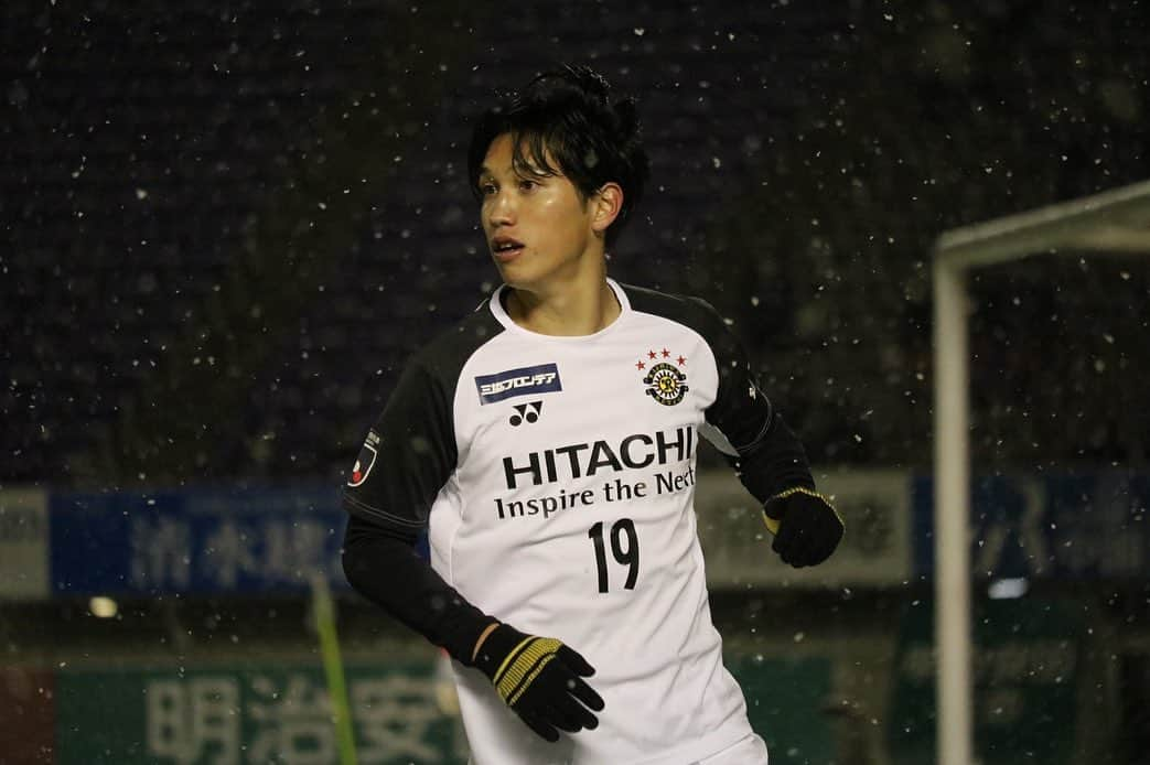 呉屋大翔のインスタグラム：「初めての雪中サッカー❄️」