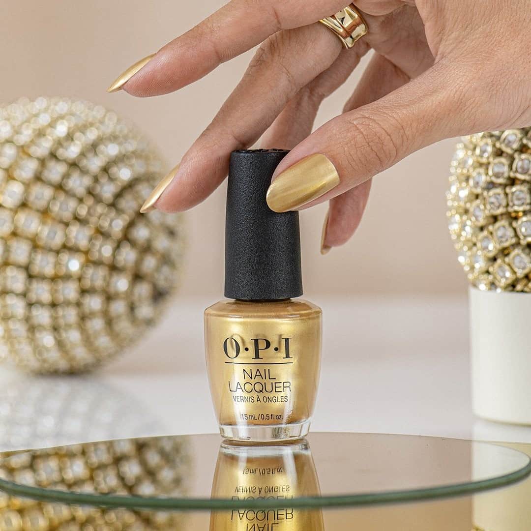 OPIさんのインスタグラム写真 - (OPIInstagram)「Setting golden intentions for 2021.  Shade: #ThisGoldSleighsMe  #ColorIsTheAnswer #OPIObsessed #OPINailLacquer #OPIShineBright #PartyNails #HolidayNails #HolidayMani #HolidayVibes #Holiday2020 #HolidayNailTrends #NailInspo #NYENails #NYEMani #GoldNails #GoldMani #Mindful #ManiMantra #NailsOfInstagram #NailedIt」12月17日 13時00分 - opi