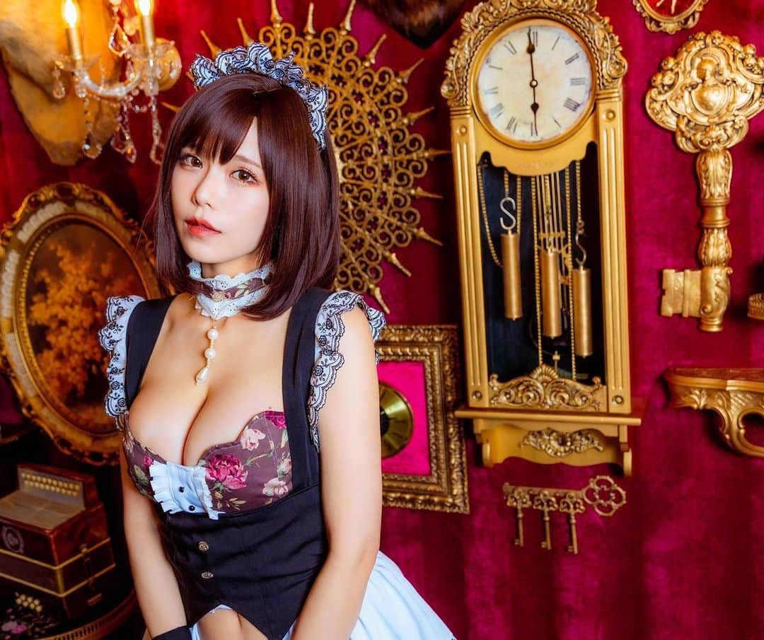 プラネットオシリスのインスタグラム：「. . せんきさんデザインのロゼメイドは 12/23販売予定🎀 . 360度どこから見ても可愛い😭💕👏 . . #ロゼメイド#メイド#メイドコスプレ#コスプレ#コスプレイヤー #cosplay#cosplayer#japanesegirl」