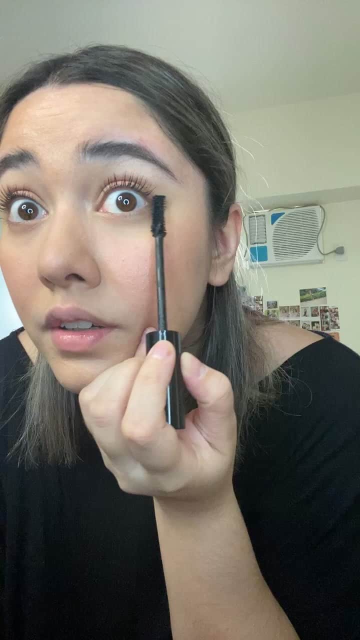 ローレン・ヤングのインスタグラム：「ONLINE MEETING LOOK LOL」