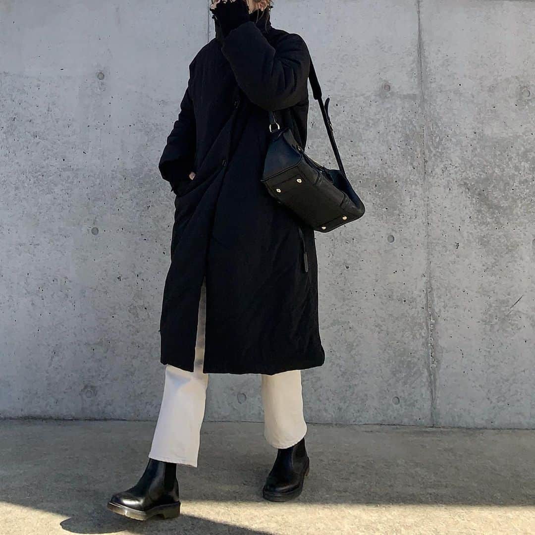 Mie Kawanoのインスタグラム：「3wayで着れるコート𓂃𓂂 coat @auntmaries.official  knit #perverze pants #yanuk boots #drmartens  #coordinate #code #canaljean #コーデ#コーディネート#instagood #instafashion」