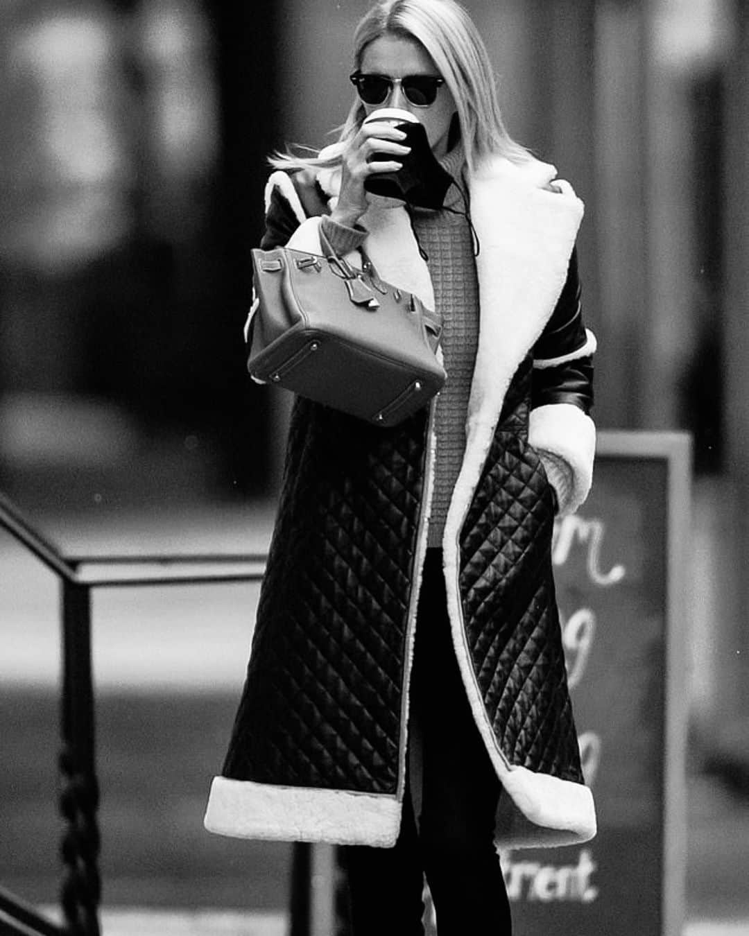 アリス+オリビアのインスタグラム：「I love how @nickyhilton can make a morning coffee run look so absolutely chic!!! ❤️❤️❤️」