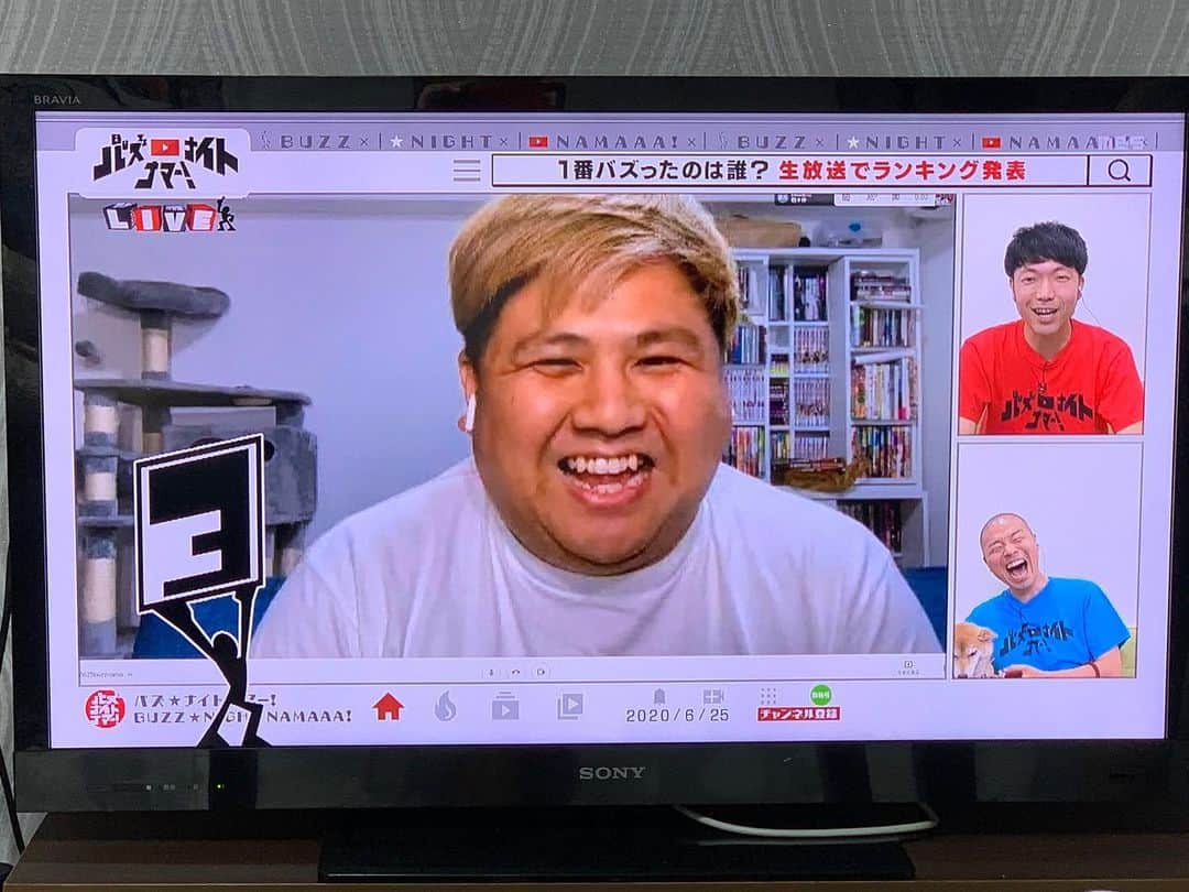 池田真一のインスタグラム：「バズナイト★ナマー約半年間ありがとうございました！！ MCのアキナさんありがとうございました！！ 今となっては万遍の笑みでフリーズして何もコメント出来なかった事も良い想い出です！ めちゃくちゃ寂しい😭 また月一で特番やってください！！」