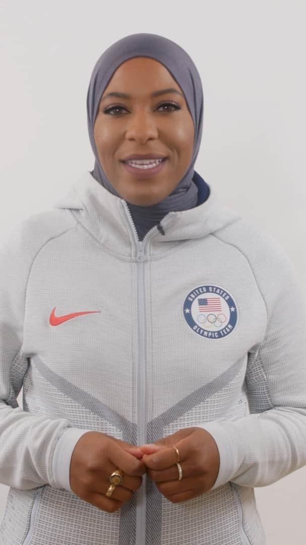 イブテハージ・ムハンマドのインスタグラム：「Run it back! Can you remember the first time you wore hijab? The first episode of my new series ‘First-Day Hijab’ is LIVE. I had a chance to sit down with Batouly Camara, the first Muslim woman to play professional basketball in hijab! We talked everything from her spiritual journey to what it means to be resilient. Thanks for joining me @toolyyy! Watch now🎥❤️」