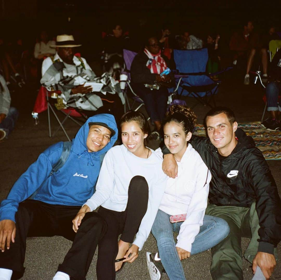 ルーイ・ロペスさんのインスタグラム写真 - (ルーイ・ロペスInstagram)「Thankful for the way we’ve met each other. Thankful for the times we’ve pushed each other to do better even beyond skating. You really took your own journey and accomplished so much this year & im beyond proud. We’re gona talk about this one for a long long time!! @masonsilva 🏆. Also gotta show love for those who film/ shoot photos and are behind the lense encouraging us to keep going appreciate y’all foreal. Couldn’t give enough credit to my brother @ryanree for all the time he’s put aside and has been right there with us the whole time. Appreciate your friends tell them you love them and god damn I’m proud of y’all!!」12月18日 1時05分 - louielopez